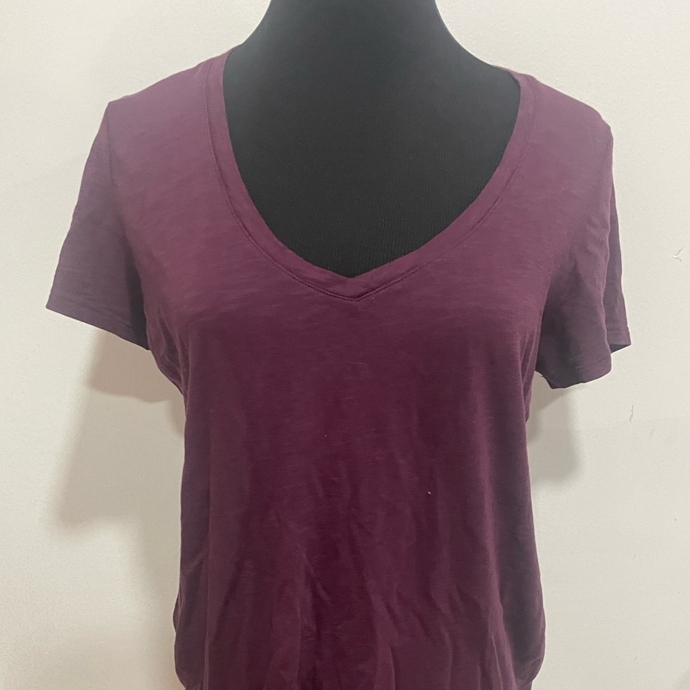 PINK Victoria secret Women’s plum t-shirt